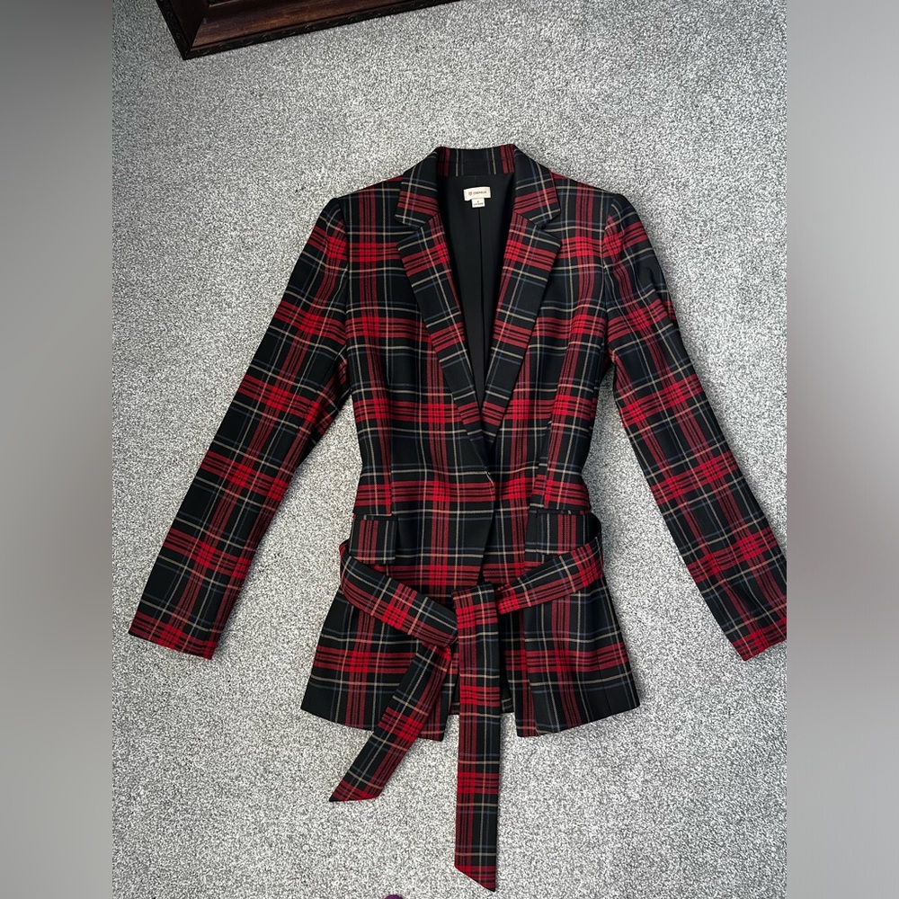 Belted blazer. Cremieux brand from Dillards. Plaid black and red.